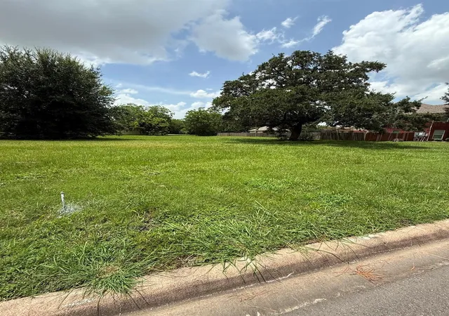 2nd image of 1611 Airline Dr, Katy, TX 77493 | MLS# 9492069