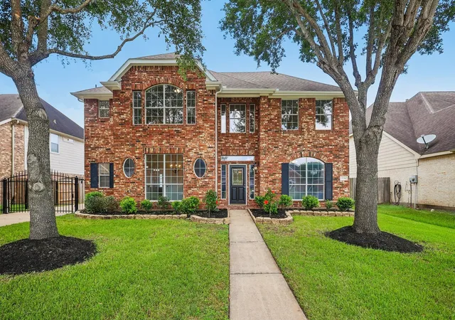 Homes for sale in Sugar Land, TX | 3114 Brannon Hill Ln, Sugar Land, TX 77479 | MLS# 80095793