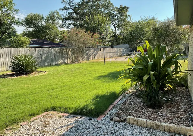 45th image of 104 Hessler Dr, Hallettsville, TX 77964 | MLS# 64344761