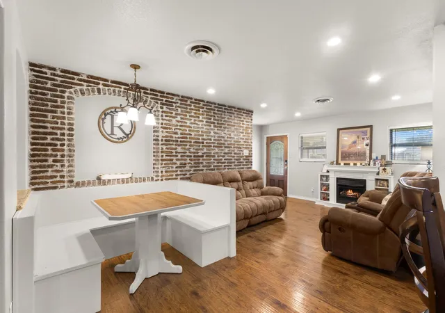 2nd image of 1308 Boyd Ave, Port Neches, TX 77651 | MLS# 39100570