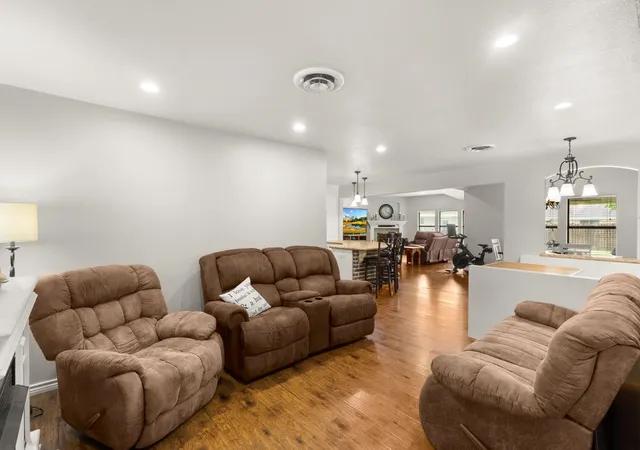 Photo 3 of Single family home for sale at 1308 Boyd Ave, Port Neches, TX 77651 | MLS# 39100570 | Listing updated on 2026-07-29