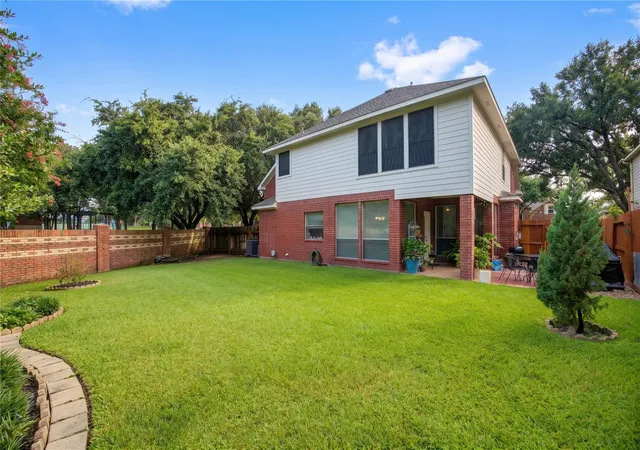 Photo 4 of Single family home for sale at 10030 Briarpark Trl Ln, Houston, TX 77064 | MLS# 98432122 | Listing updated on 2026-09-10