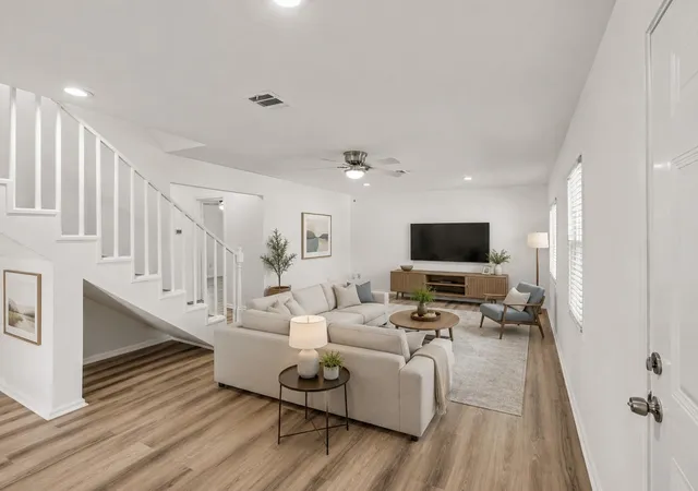 4th image of 302 Lawrence St, Tomball, TX 77375 | MLS# 72221995