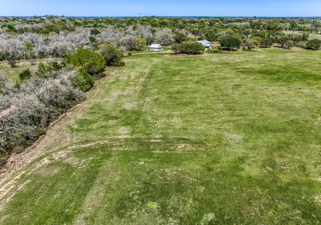 Homes for sale in Round Top, TX | 11646 Schuster Rd, Round Top, TX 78954 | MLS# 79195141