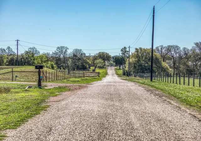 Homes for sale in Round Top, TX | 11646 Schuster Rd, Round Top, TX 78954 | MLS# 79195141