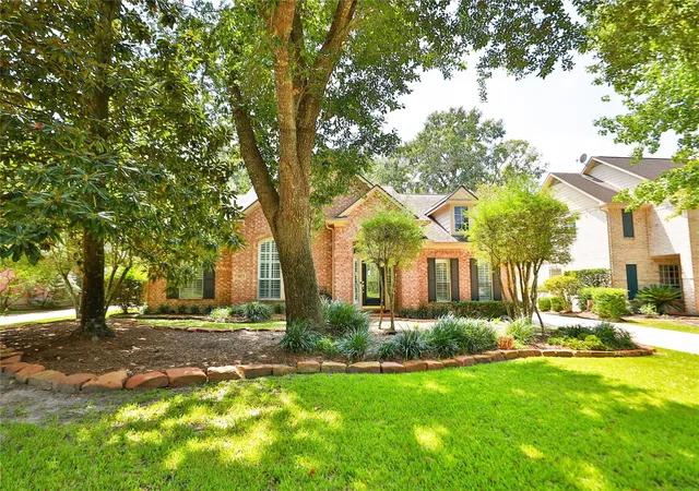 Homes for sale in The Woodlands, TX | 26 Dove Trace Cir, The Woodlands, TX 77382 | MLS# 39140974