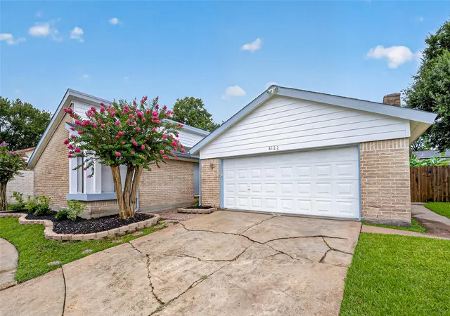 Photo 1 of Single family home for sale at 6122 Sanford Rd, Houston, TX 77096 | MLS# 96285739 | Listing updated on 2026-09-09