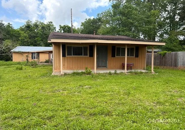 Photo 1 of Single family home for sale at 1301 Minglewood Rd, Liberty, TX 77575 | MLS# 38936002 | Listing updated on 2026-10-08