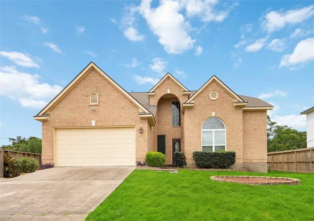 1st image of 5498 Appleblossom Ln, Friendswood, TX 77546 | MLS# 17116445