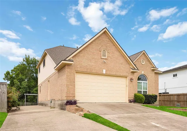 2nd image of 5498 Appleblossom Ln, Friendswood, TX 77546 | MLS# 17116445