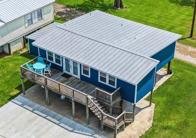 1st image of 291 Private Road 670, Matagorda, TX 77457 | MLS# 95780769