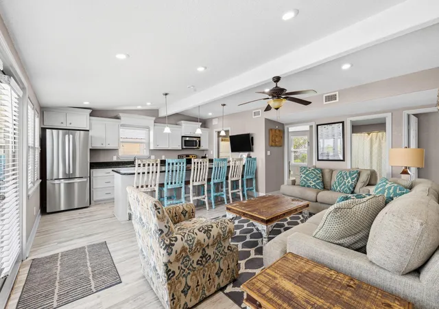 Photo 3 of Single family home for sale at 291 Private Rd 670, Matagorda, TX 77457 | MLS# 95780769 | Listing updated on 2026-07-23