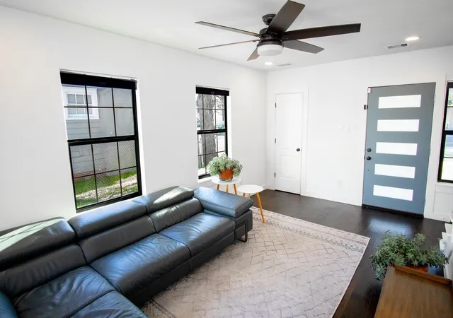 5th image of 4423 Coyle St, Houston, TX 77023 | MLS# 11146284