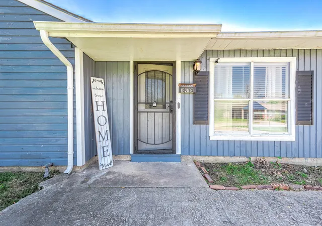 Photo 3 of Single family home for sale at 3910 Luca St, Houston, TX 77021 | MLS# 6136719 | Listing updated on 2026-08-14