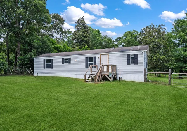 2nd image of 539 Virginia St, Shepherd, TX 77371 | MLS# 79446751