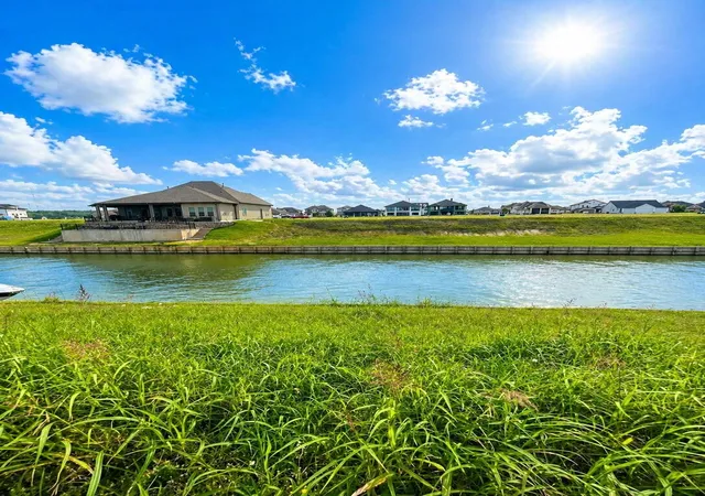 Photo 1 of Land for sale at 10713 S Lake Mist Ln, Willis, TX 77318 | MLS# 6996214 | Listing updated on 2026-08-04