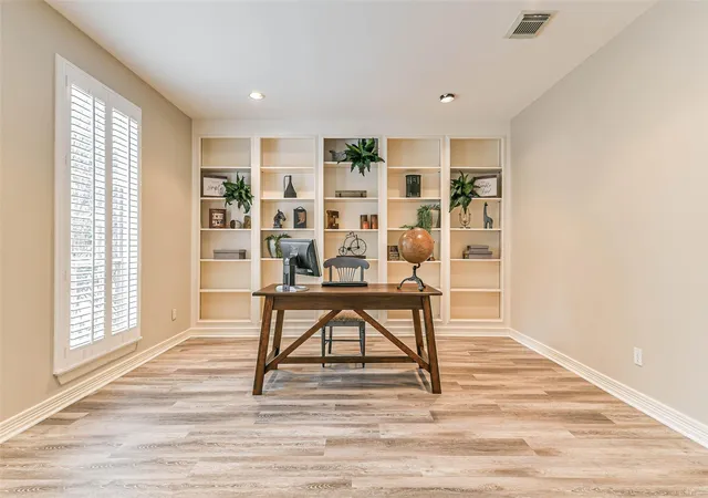 4th image of 2021 Sandy Coast Cir, League City, TX 77573 | MLS# 16898473