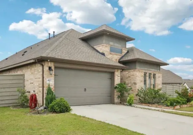 Photo 2 of Single family home for sale at 4802 Cedar Butte Ln, Rosharon, TX 77578 | MLS# 69987392 | Listing updated on 2026-09-03