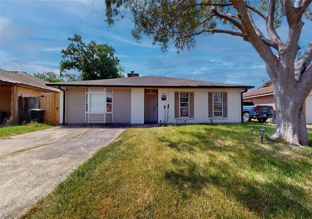 1st image of 827 Dondell St, Channelview, TX 77530 | MLS# 95351831