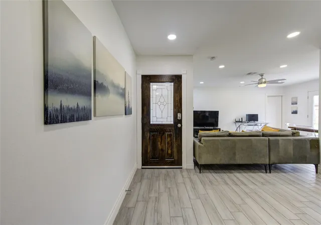 Photo 3 of Single family home for sale at 7602 Hammerly Blvd, Houston, TX 77055 | MLS# 36988361 | Listing updated on 2026-09-11