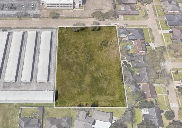Photo 3 of Land for sale at 8905 Hinman St, Houston, TX 77061 | MLS# 70626420 | Listing updated on 2026-04-18