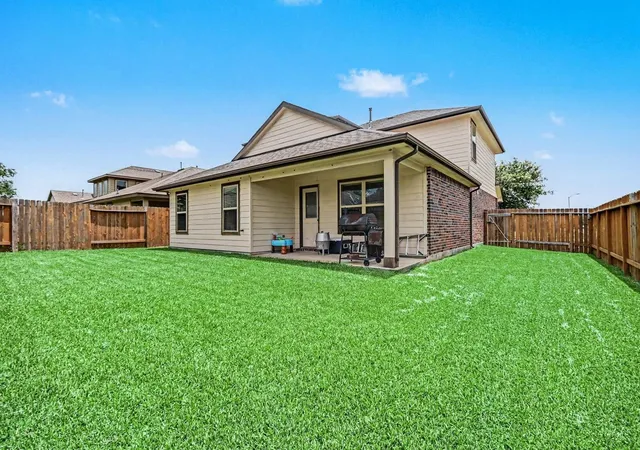 Homes for sale in Rosharon, TX | 8126 Carillon Wy, Rosharon, TX 77583 | MLS# 71179683