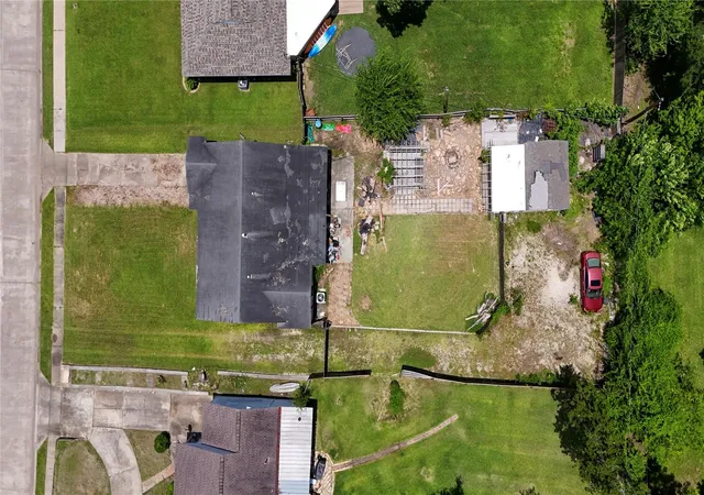 5th image of 409 Center Wy, Lake Jackson, TX 77566 | MLS# 34958755