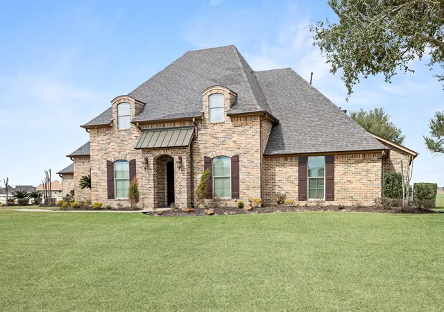 2nd image of 10930 Shelia Ct, Beaumont, TX 77705 | MLS# 57115512