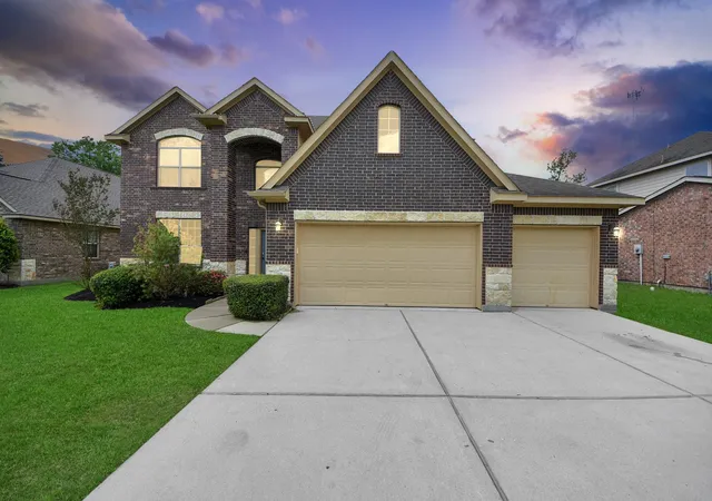 Photo 3 of Single family home for sale at 33227 Greenfield Forest Dr, Magnolia, TX 77354 | MLS# 66990810 | Listing updated on 2026-06-05