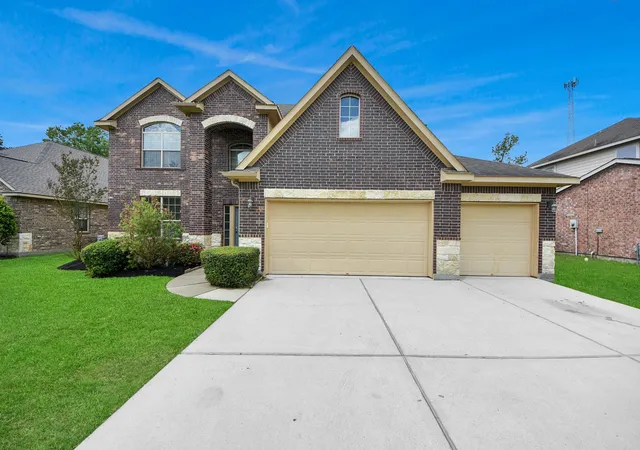 Photo 3 of Single family home for sale at 33227 Greenfield Forest Dr, Magnolia, TX 77354 | MLS# 66990810 | Listing updated on 2026-06-05
