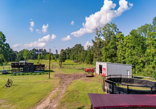 4th image of 457 E Texas Rd, Lufkin, TX 75901 | MLS# 39717170