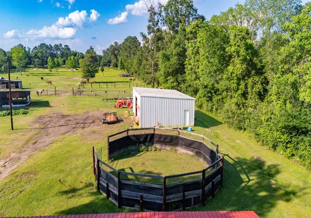 5th image of 457 E Texas Rd, Lufkin, TX 75901 | MLS# 39717170