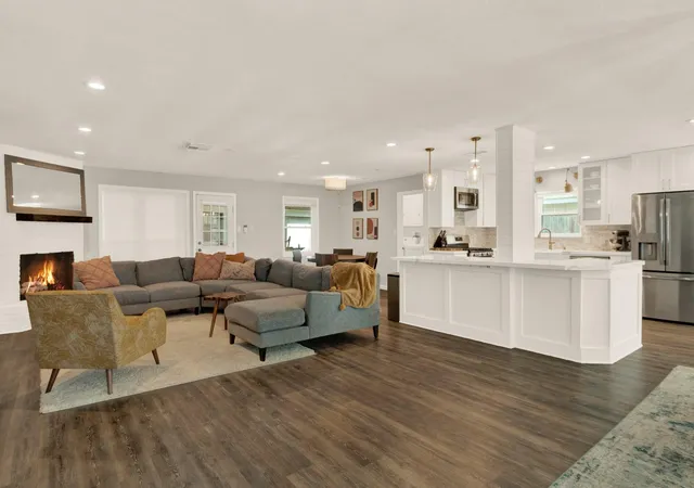 Photo 2 of Single family home for sale at 9710 Bob White Dr, Houston, TX 77096 | MLS# 55413864 | Listing updated on 2026-08-30