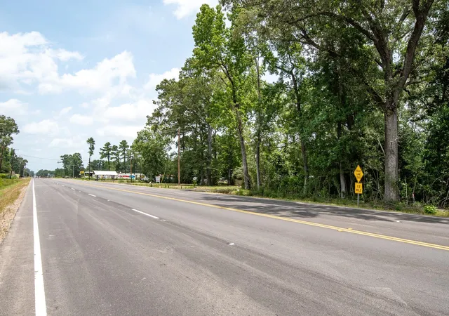 5th image of 11121 Fostoria Rd, Cleveland, TX 77328 | MLS# 65115209