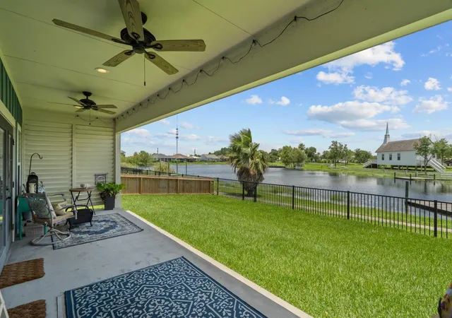 1st image of 639 29th St, Dickinson, TX 77539 | MLS# 41160462