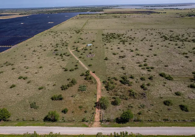 4th image of 610 County Road 303, Port Lavaca, TX 77979 | MLS# 27560876