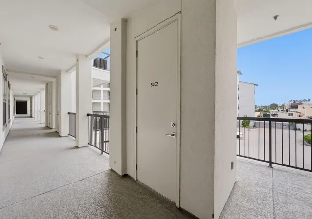 3rd image of 199 Waterpoint Ct #202, Conroe, TX 77356 | MLS# 32829251