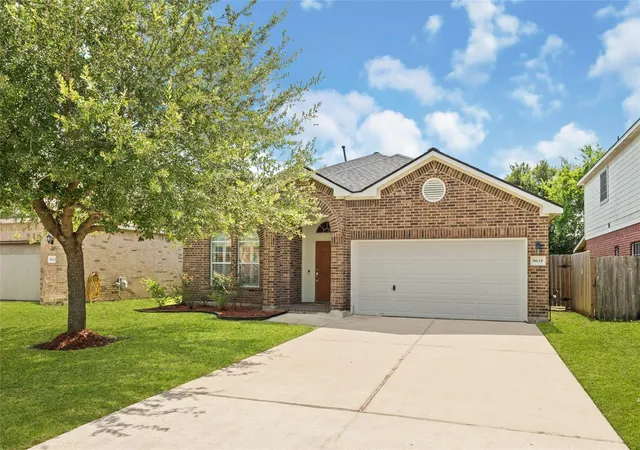 2nd image of 8618 E Highlands Crossing, Highlands, TX 77562 | MLS# 64979859