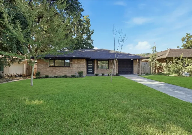 4th image of 4709 Nina Lee Ln, Houston, TX 77092 | MLS# 81862595