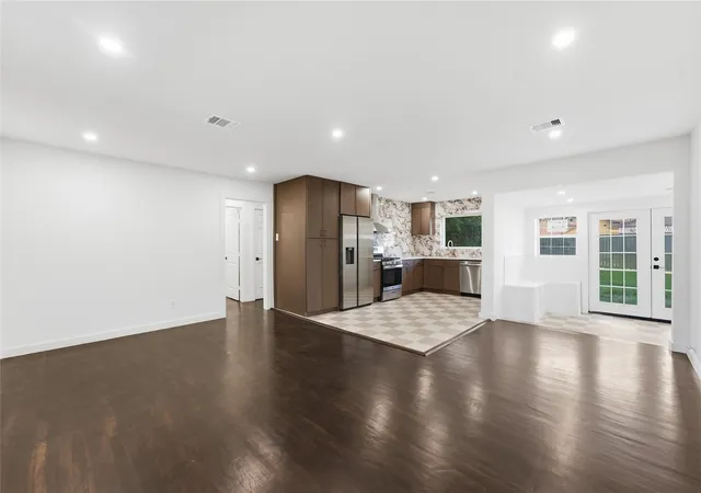 5th image of 4709 Nina Lee Ln, Houston, TX 77092 | MLS# 81862595