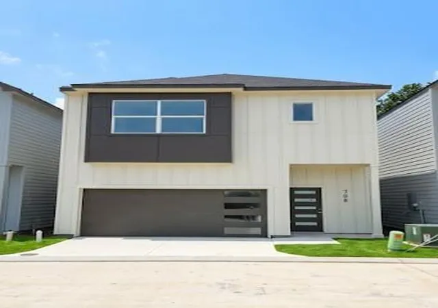 Photo 1 of Single family home for sale at 708 Savonna, Houston, TX 77076 | MLS# 11089570 | Listing updated on 2026-04-25