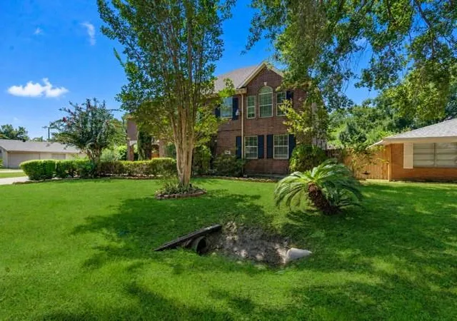 Photo 2 of Single family home for sale at 11023 Maize Ln, Houston, TX 77041 | MLS# 42722605 | Listing updated on 2026-08-26