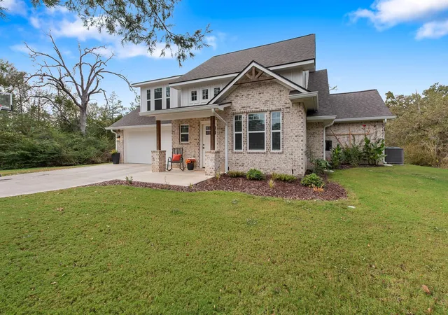 Photo 3 of Single family home for sale at 11132 Forest Dr, College Station, TX 77845 | MLS# 11647205 | Listing updated on 2026-08-29