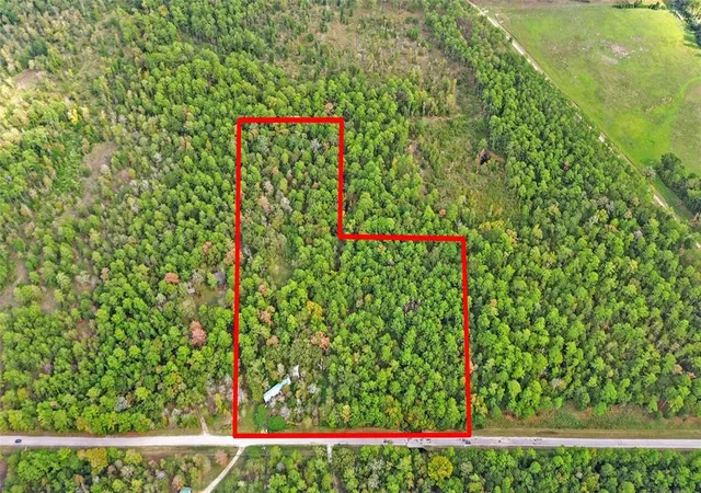 4th image of 46 Utley Rd, Huntsville, TX 77320 | MLS# 85027892