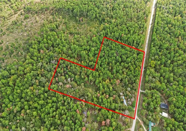 5th image of 46 Utley Rd, Huntsville, TX 77320 | MLS# 85027892