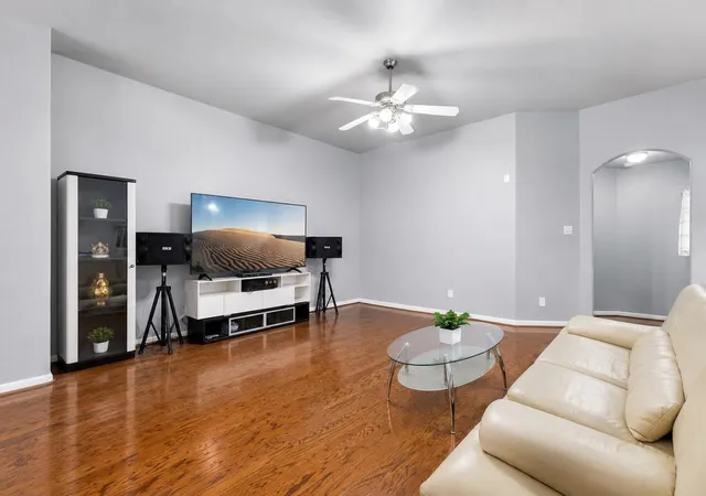 Photo 4 of Single family home for sale at 9026 Clearwood Landing Blvd, Houston, TX 77075 | MLS# 67183706 | Listing updated on 2026-09-04