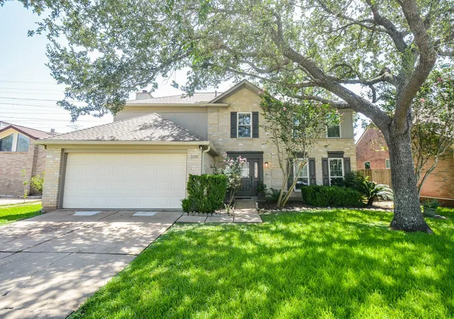 Photo 2 of Sale Pending at 3235 E Rangecrest Pl, Sugar Land, TX 77479 | MLS# 90998946 | Listing updated on 2026-10-02