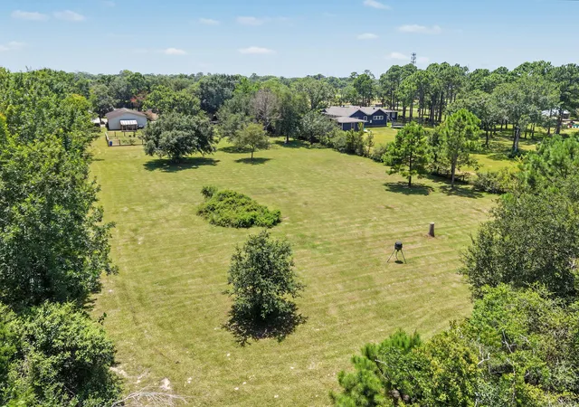 Photo 3 of Single family home for sale at 424 Middleton St, Bacliff, TX 77518 | MLS# 94486645 | Listing updated on 2026-07-28