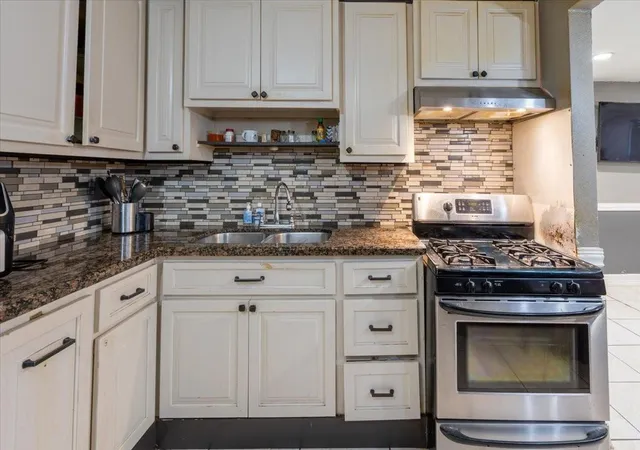 Photo 4 of Single family home for sale at 6817 Kassarine Pass, Houston, TX 77033 | MLS# 55464131 | Listing updated on 2026-06-02