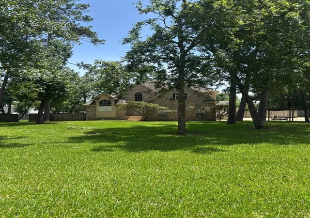 2nd image of 1109 W Forest Ave, La Porte, TX 77571 | MLS# 10903040